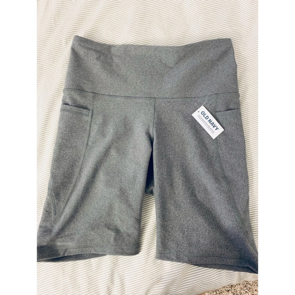 BRAND NEW Old Navy Biker Shorts 🙌🏻